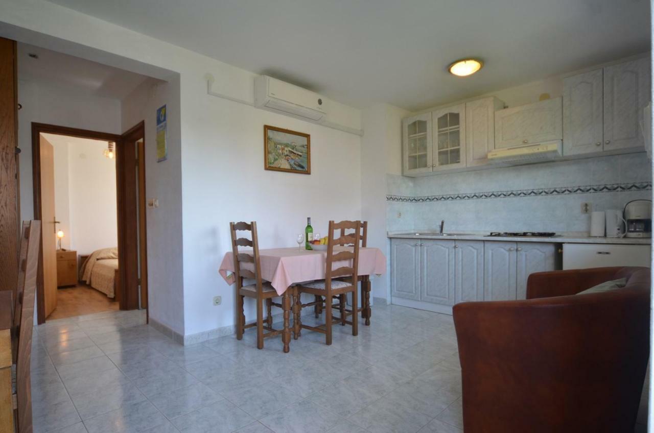 Koreni Apartments روفينج المظهر الخارجي الصورة