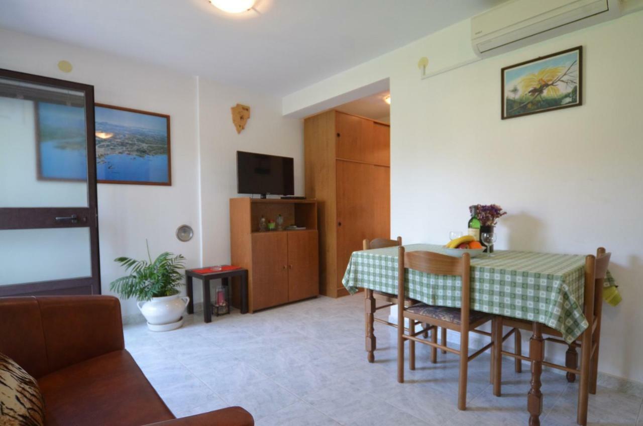 Koreni Apartments روفينج المظهر الخارجي الصورة