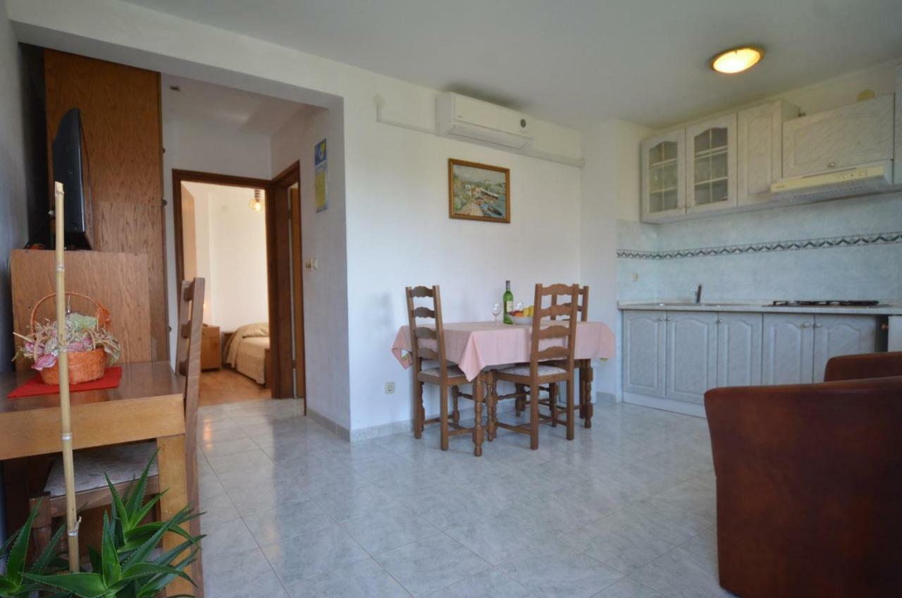 Koreni Apartments روفينج المظهر الخارجي الصورة